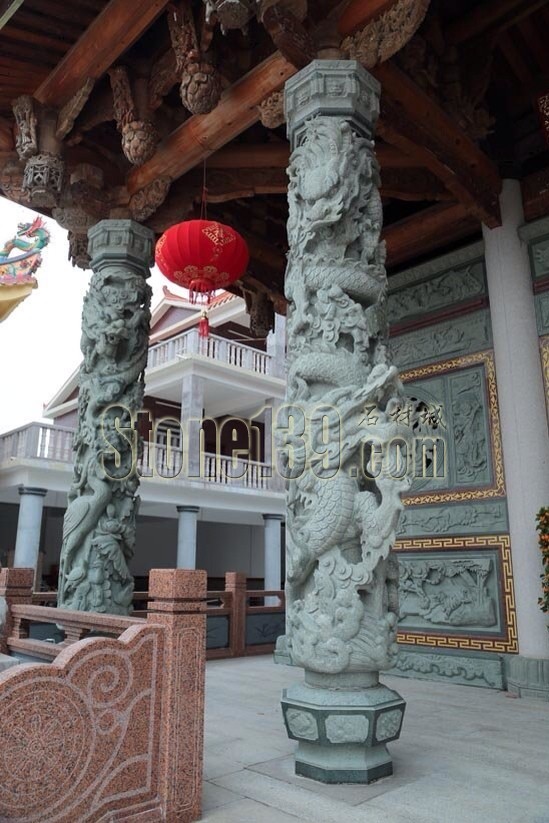 青石是寺廟浮雕建筑常用的石材